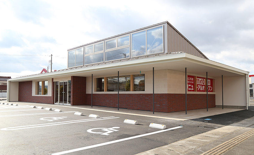 三万石須賀川インター店外観写真