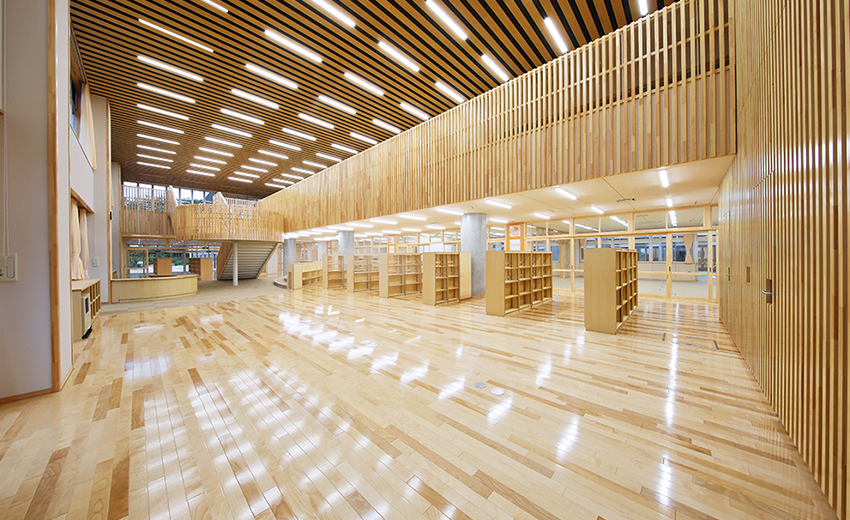 須賀川市立義務教育学校稲田学園内観